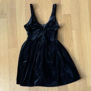 Express Black Velvet cocktail dress. Great for holiday parties!